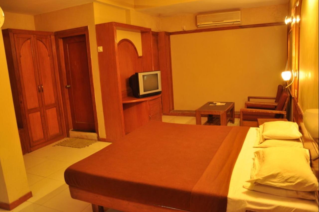 Hotel Chandan Gāndhīdhām Εξωτερικό φωτογραφία